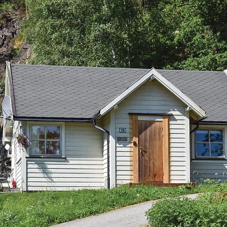 3 Bedroom Lovely Home In Vallavik Vangsbygd Экстерьер фото
