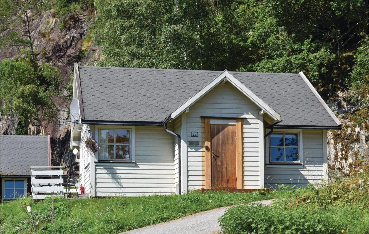 3 Bedroom Lovely Home In Vallavik Vangsbygd Экстерьер фото